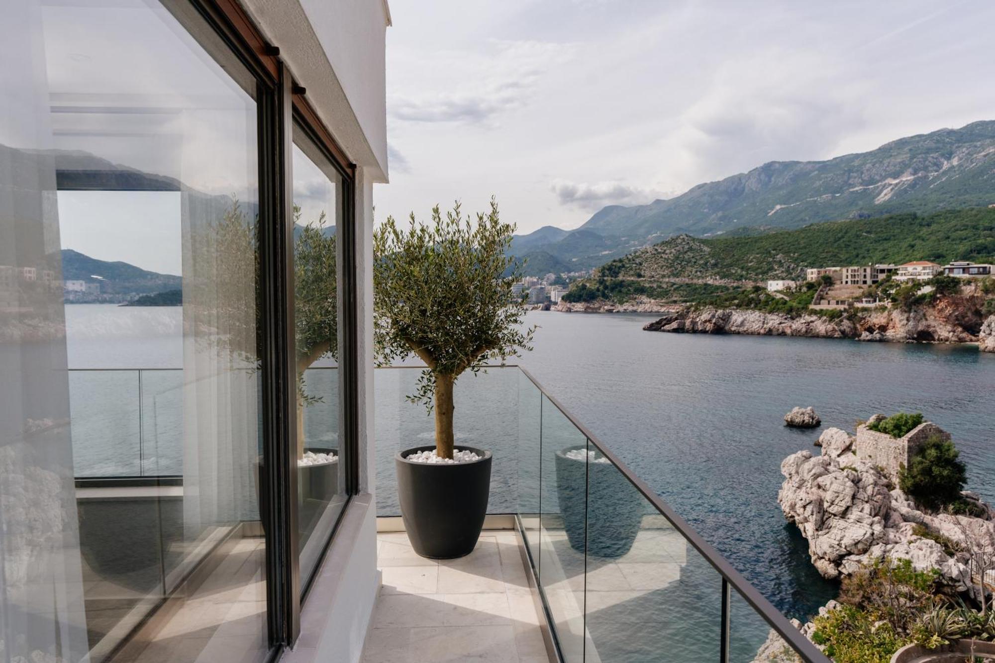 Blanche Cliff Apartments Sveti Stefan Exteriör bild